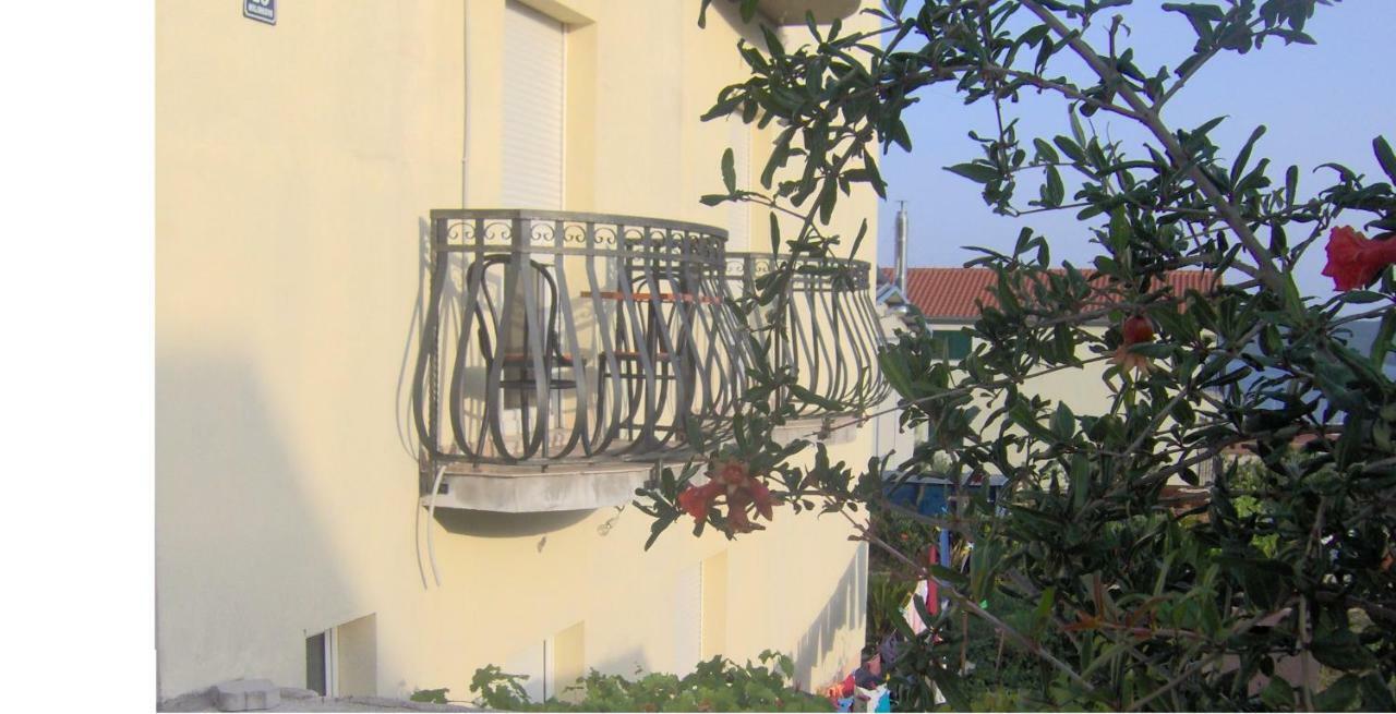Apartment Andric Kaštela Exterior foto